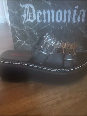 Demonia Bat Platform Sandals Women’s 7